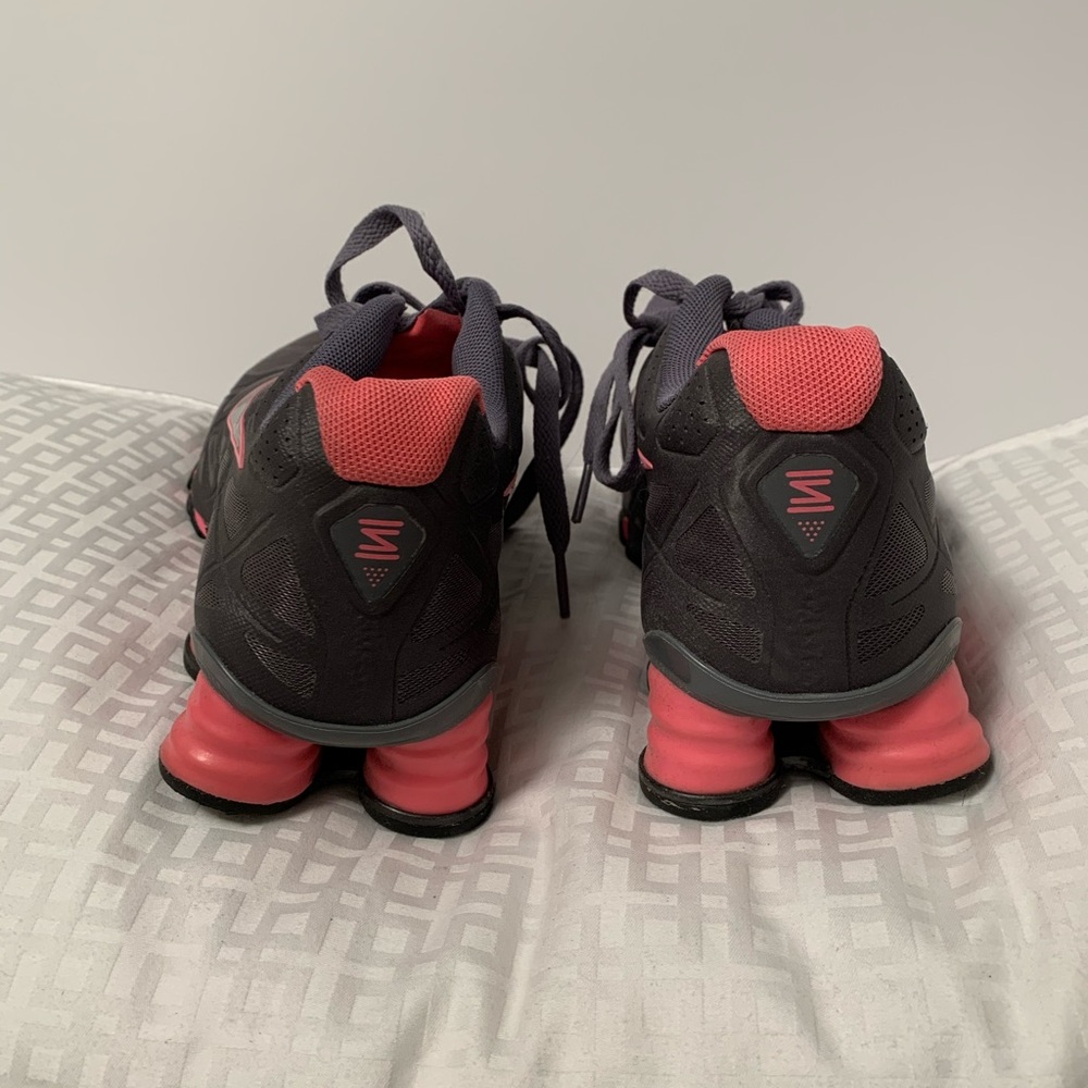 size - Picture 2 of 8